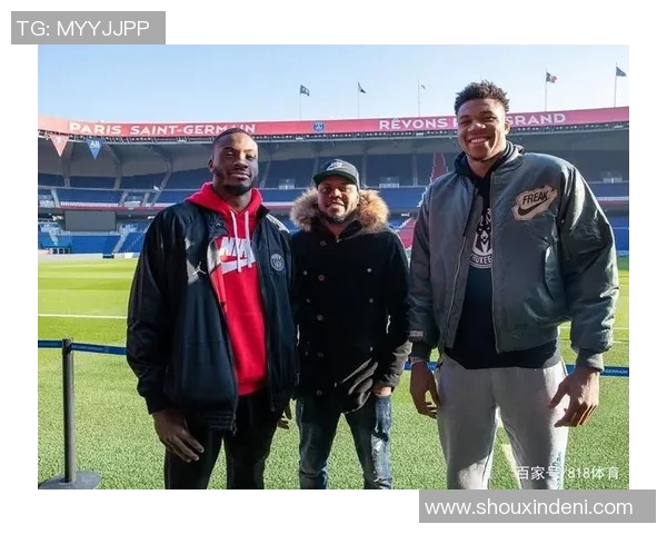 足球巨星同框亮相广告大作 聚焦激情与荣耀的完美融合